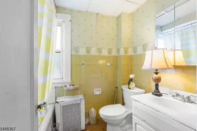 37 Newfield St, East Orange, NJ 07017 - Photo 15