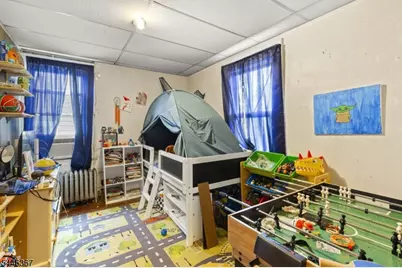 37 Newfield St, East Orange, NJ 07017 - Photo 13