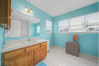 1404 Moonlight Ct, Washington Township, NJ 07840 - Photo 29