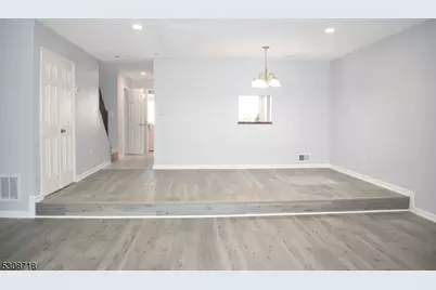 7 Kirby Ln, Franklin Township, NJ 08823 - Photo 3