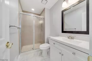 7 Kirby Ln, Franklin Township, NJ 08823 - Photo 17