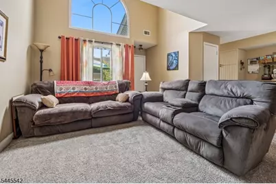 92 Ashley Ct, Bedminster Township, NJ 07921 - Photo 1