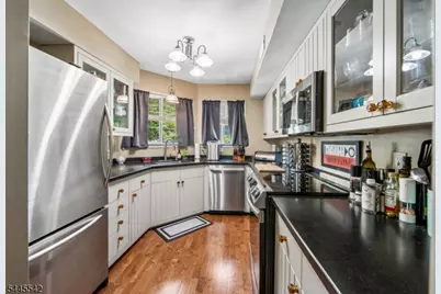 92 Ashley Ct, Bedminster Township, NJ 07921 - Photo 7