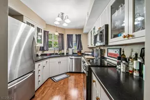 92 Ashley Ct, Bedminster Township, NJ 07921 - Photo 7