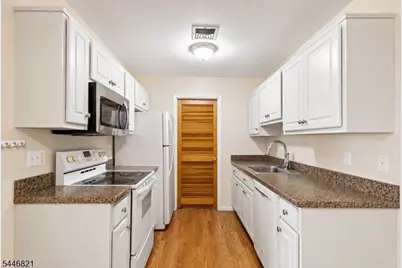 555 Riverside Ave #9, Rutherford, NJ 07070 - Photo 7