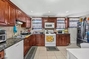 114 Peck Ave, Newark, NJ 07107 - Photo 3