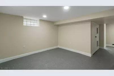 141 Lenox Ave, Irvington, NJ 07111 - Photo 17