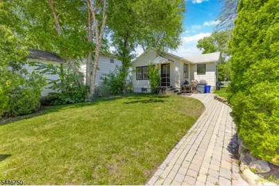 47 Lakeview Ter, Oakland, NJ 07436 - Photo 3