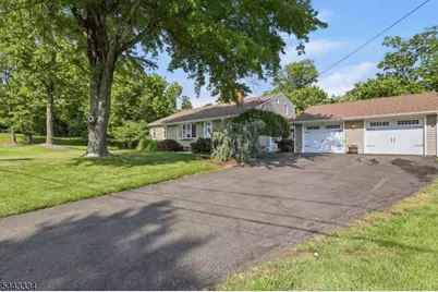 15 Deerhead Dr, Bridgewater, NJ 08807 - Photo 3