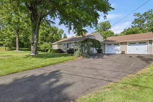 15 Deerhead Dr, Bridgewater, NJ 08807 - Photo 3