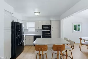 29 Daniel St, Rockaway Township, NJ 07801 - Photo 9