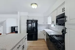29 Daniel St, Rockaway Township, NJ 07801 - Photo 15