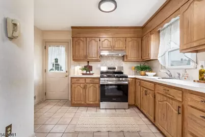 521 Dalay Pl, Bound Brook, NJ 08805 - Photo 9