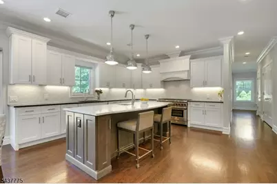 16 Exeter Rd, Millburn, NJ 07078 - Photo 17