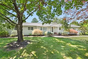 216 Glen Crest Dr, Branchburg Township, NJ 08853 - Photo 3