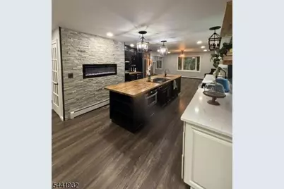 43 Dodie Dr, Parsippany, NJ 07054 - Photo 9