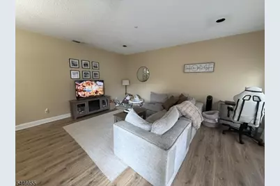 421 Brittany Dr #421, Wayne, NJ 07470 - Photo 5