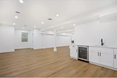 21 Maplewood Dr, Livingston, NJ 07039 - Photo 25