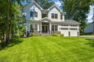 21 Maplewood Dr, Livingston, NJ 07039 - Photo 3