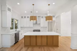 21 Maplewood Dr, Livingston, NJ 07039 - Photo 11