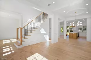 21 Maplewood Dr, Livingston, NJ 07039 - Photo 5
