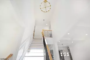 21 Maplewood Dr, Livingston, NJ 07039 - Photo 3