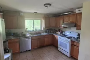 70 Wood Ave, Woodbridge Township, NJ 08830 - Photo 7