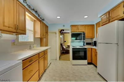95 Hillcrest Road, Watchung, NJ 07069 - Photo 5