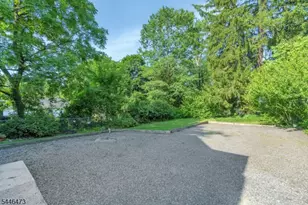 95 Hillcrest Rd, Watchung, NJ 07069 - Photo 25