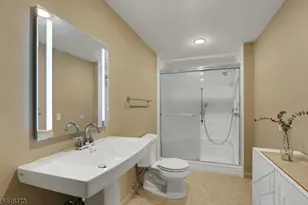95 Hillcrest Rd, Watchung, NJ 07069 - Photo 9