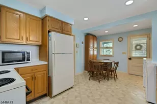 95 Hillcrest Rd, Watchung, NJ 07069 - Photo 7