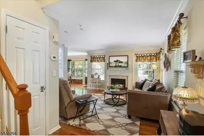 34 Ridge Dr, Pompton Lakes, NJ 07442 - Photo 3