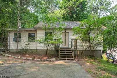 197 Snake Den Rd, Bloomingdale, NJ 07465 - Photo 1
