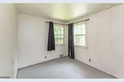 197 Snake Den Rd, Bloomingdale, NJ 07465 - Photo 13