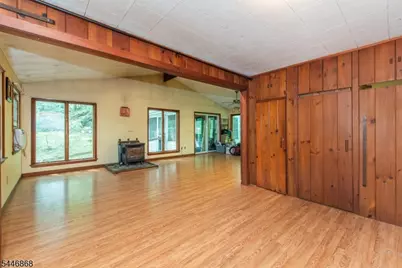 197 Snake Den Rd, Bloomingdale, NJ 07465 - Photo 3