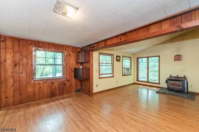 197 Snake Den Rd, Bloomingdale, NJ 07465 - Photo 5