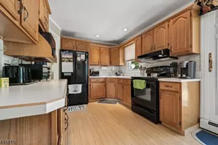 128 Marne Rd, Hopatcong, NJ 07843 - Photo 7