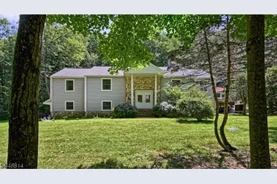 460 Laurel Ln, Kinnelon, NJ 07405 - Photo 3
