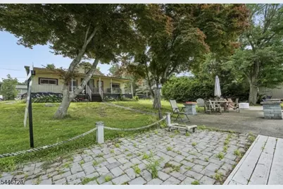 21 Sunset Ln, Roxbury Township, NJ 07850 - Photo 5