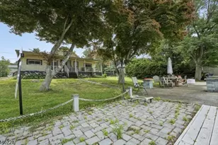 21 Sunset Ln, Roxbury Township, NJ 07850 - Photo 5