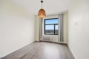 1 Carriage City Plz, Rahway, NJ 07065 - Photo 17