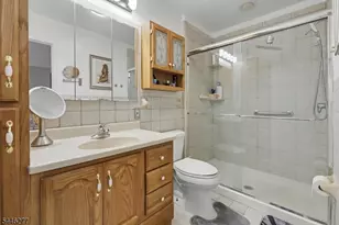 30 Schuyler Ave, Pompton Lakes, NJ 07442 - Photo 25