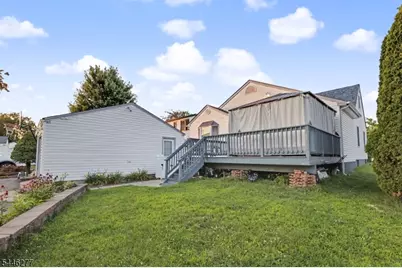 30 Schuyler Ave, Pompton Lakes, NJ 07442 - Photo 33