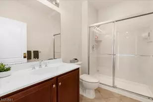 10 Claridge Ln, Raritan Township, NJ 08822 - Photo 9