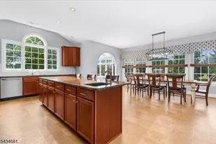 10 Claridge Ln, Raritan Township, NJ 08822 - Photo 11