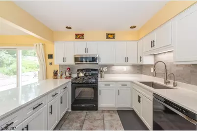 1 Victoria Pines Ln, Andover Township, NJ 07848 - Photo 21