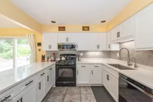 1 Victoria Pines Ln, Andover Township, NJ 07848 - Photo 21