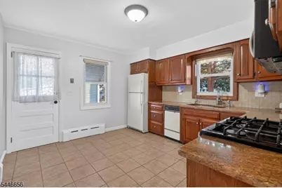 141 N 8th Ave, Manville, NJ 08835 - Photo 9