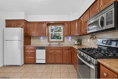 141 N 8th Ave, Manville, NJ 08835 - Photo 13