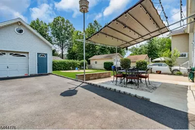 180 E Clay, Roselle Park, NJ 07204 - Photo 27